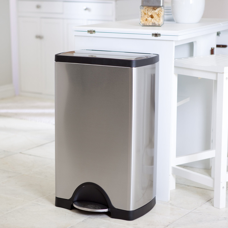 Why keeping your kitchen trash can clean is essential